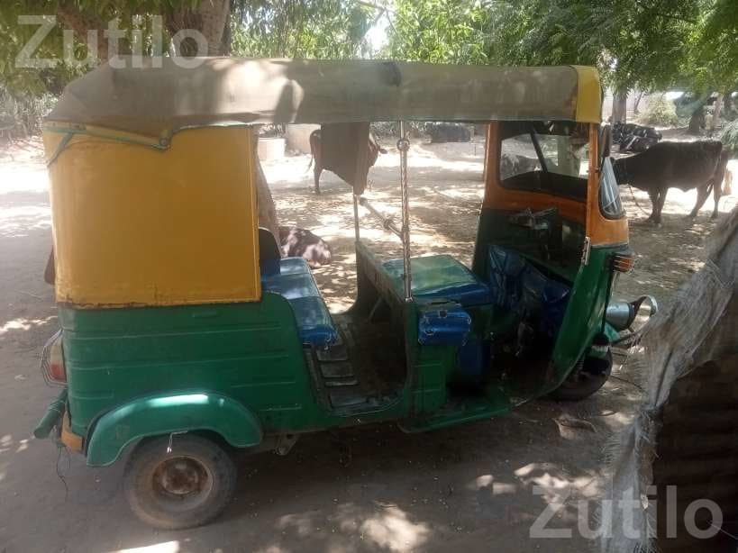 2010 Auto Rickshaw for Sale - ઓટો રિક્ષા - પાલનપુર - Image 4