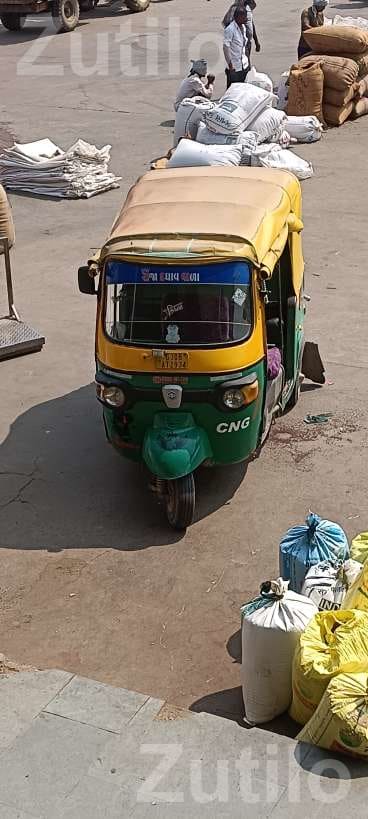 2017 CNG Auto Rickshaw 3 Owner 2017 CNG Auto Rickshaw 3 Owner