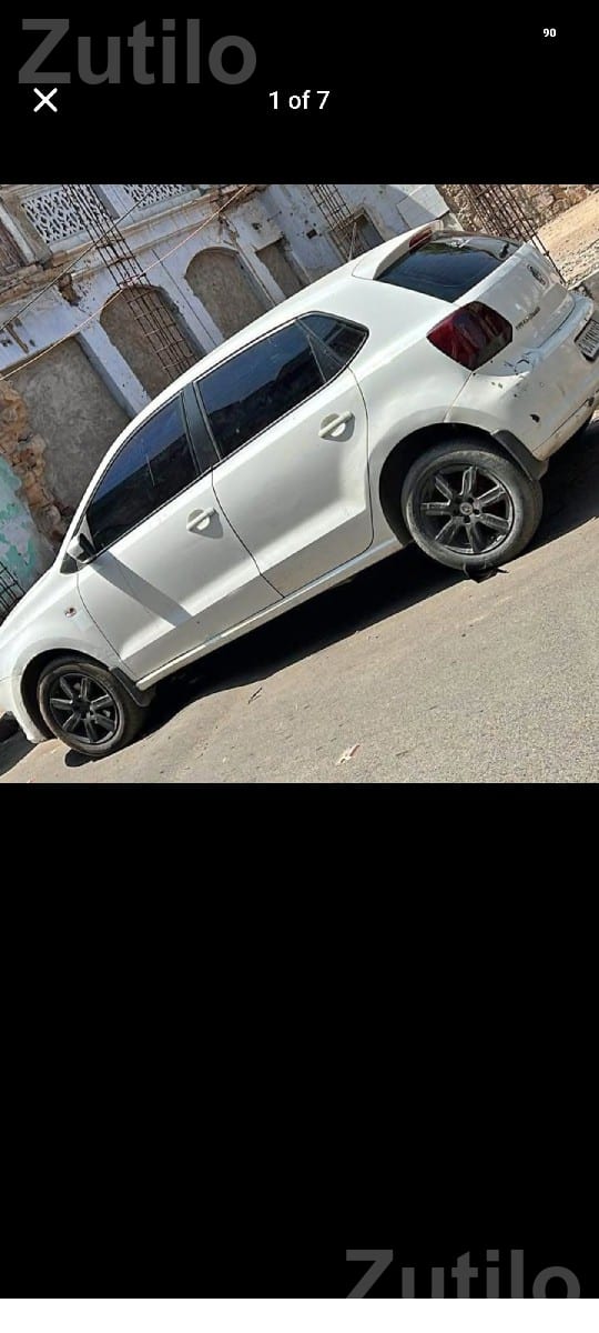 Volkswagen Polo 2012 White - કાર - રાજકોટ શહેર - Image 2