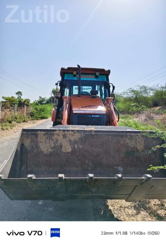 JCB Hitachi 2023 Excavator Machine - બાંધકામના વાહનો - કાંકરેજ - Image 2