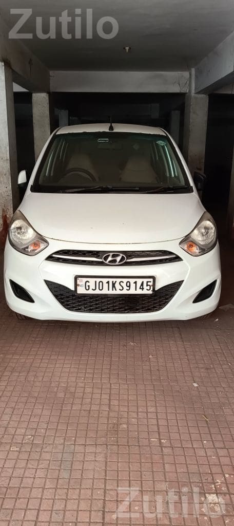 Hyundai i10 Magna 1.1 2013 Petrol CNG - કાર - જામજોધપુર - Image 4