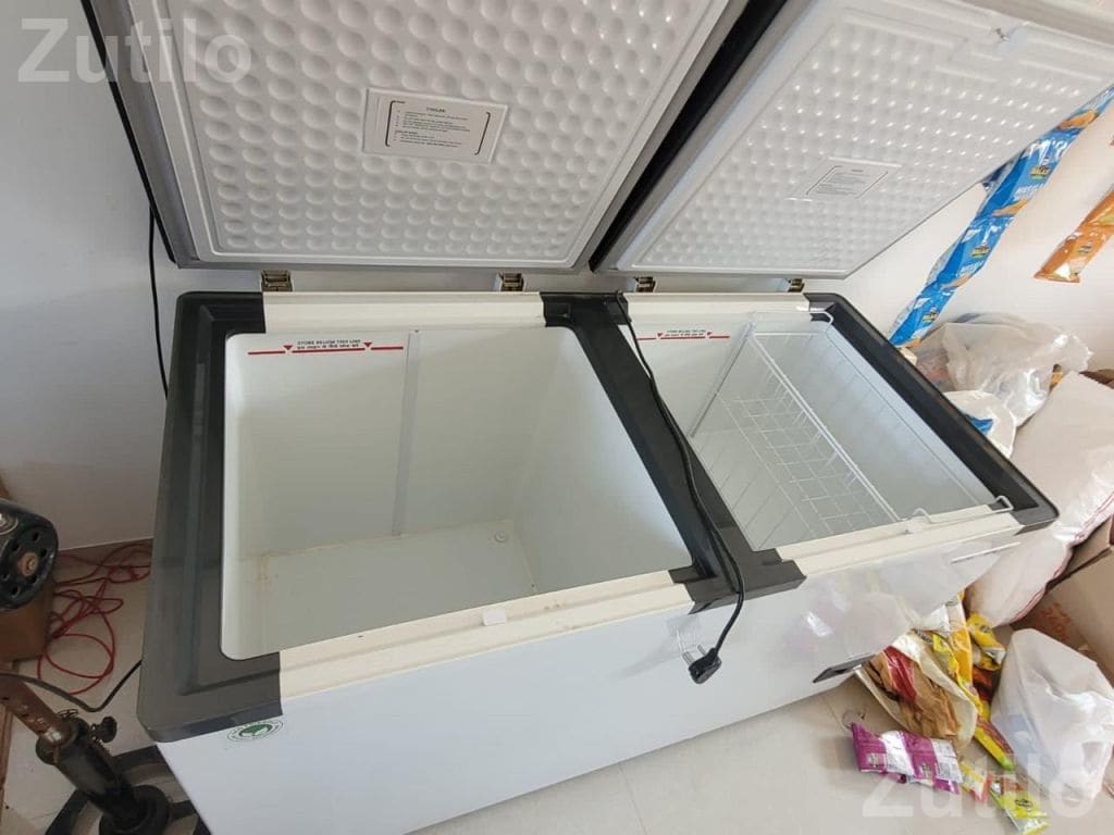 Double Door Ice Cream Freezer 2 Years Old - ફ્રિજ - જામજોધપુર - Image 3