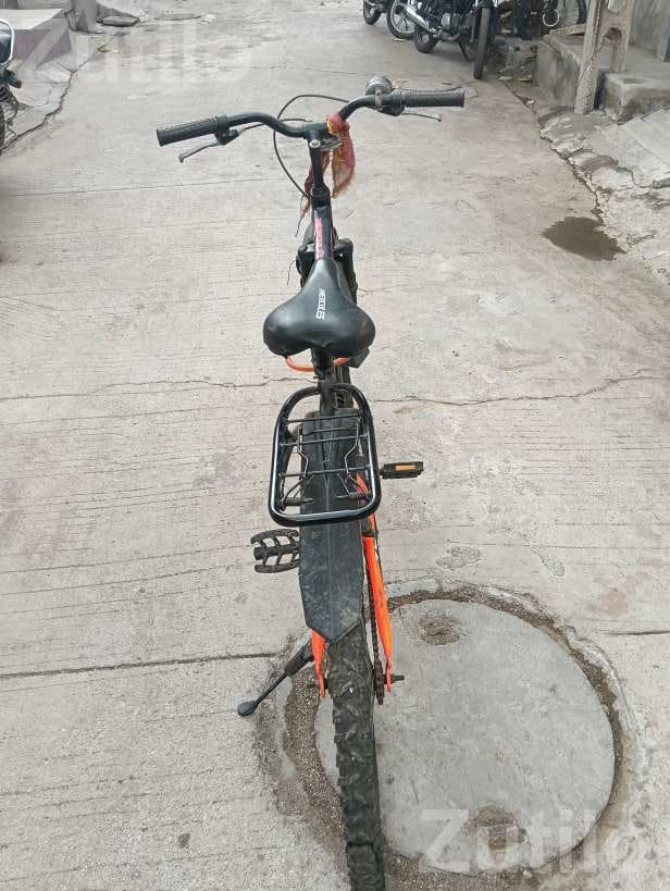 Adult Bicycle in Good Condition Adult Bicycle in Good Condition