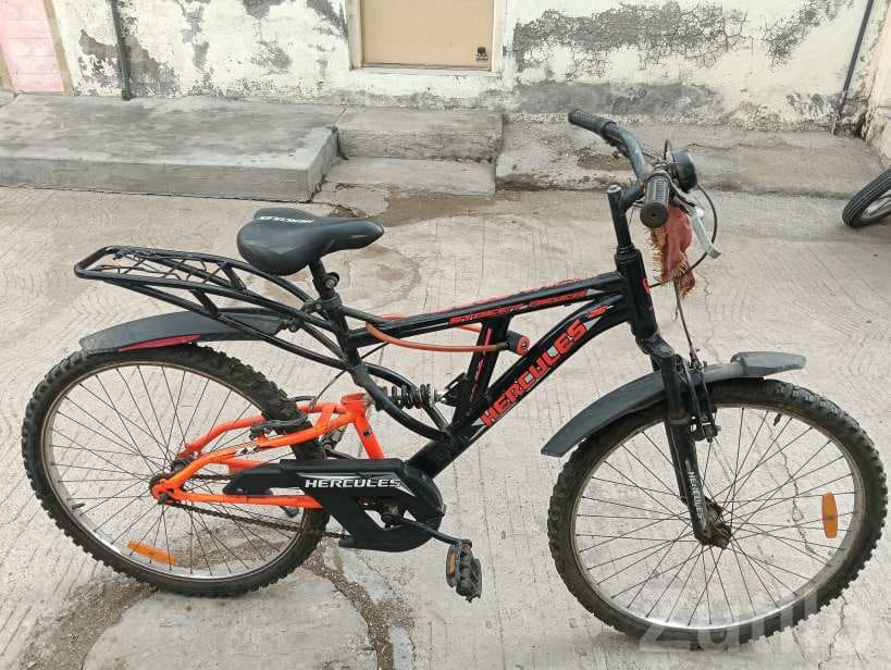 Adult Bicycle in Good Condition - પુખ્ત વયના માટે સાયકલ - જામજોધપુર - Image 3