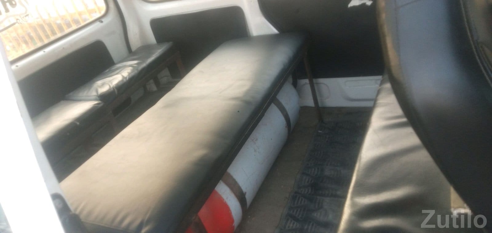 Maruti Suzuki Eeco 5 Seater Taxi Passing - કાર - પોરબંદર - Image 2