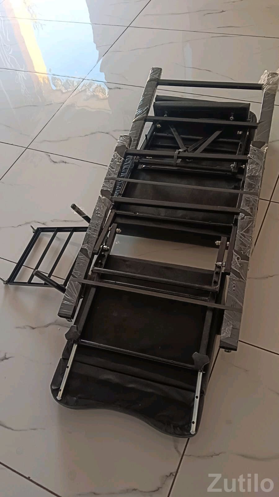 Heavy Beauty Parlour Iron Chair - ઓફિસ ફર્નિચર - પોરબંદર - Image 3