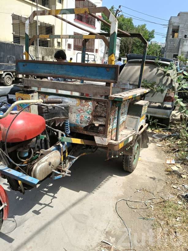 Cargo Auto Rickshaw with 6.5 HP Engine