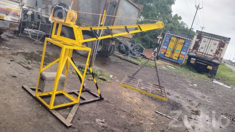 Construction Material Lift for Sand and Cement
