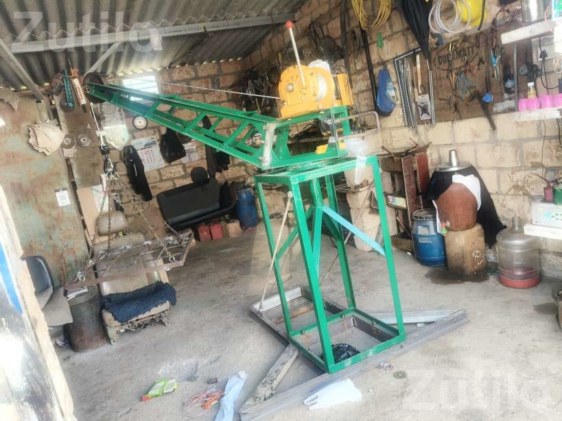 Construction Material Lift for Sand and Cement - બાંધકામના વાહનો - વેરાવળ - Image 2