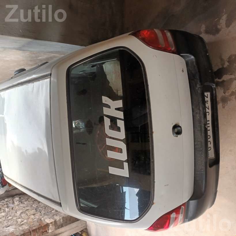 Maruti Suzuki Alto White Hatchback Maruti Suzuki Alto White Hatchback
