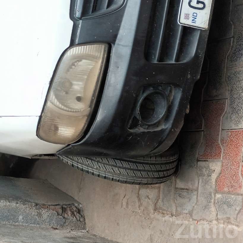 Maruti Suzuki Alto White Hatchback - કાર - વઢવાણ - Image 4