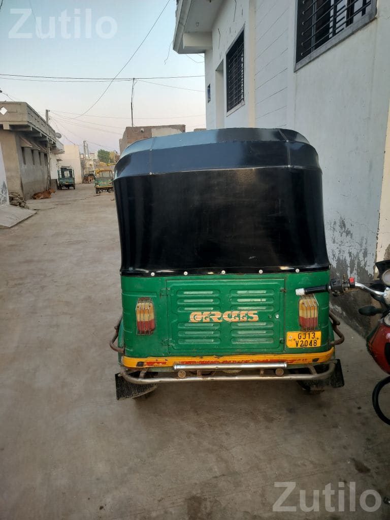 2010-2011 Auto Rickshaw in Good Running Condition - ઓટો રિક્ષા - વઢવાણ - Image 3