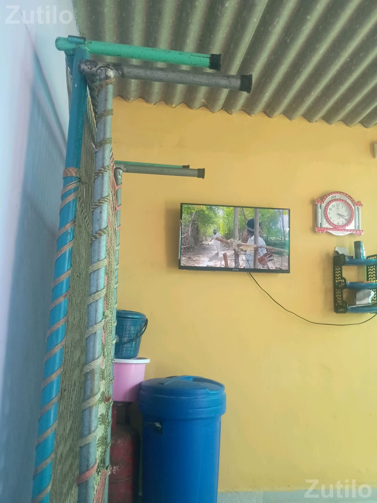 Infinix 32 Inch TV in Good Condition Infinix 32 Inch TV in Good Condition