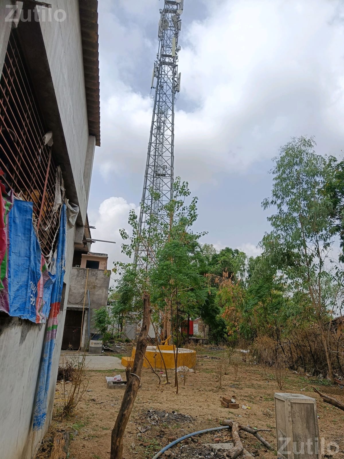 Non-Agricultural Road Touch Land 25000 Sq Ft