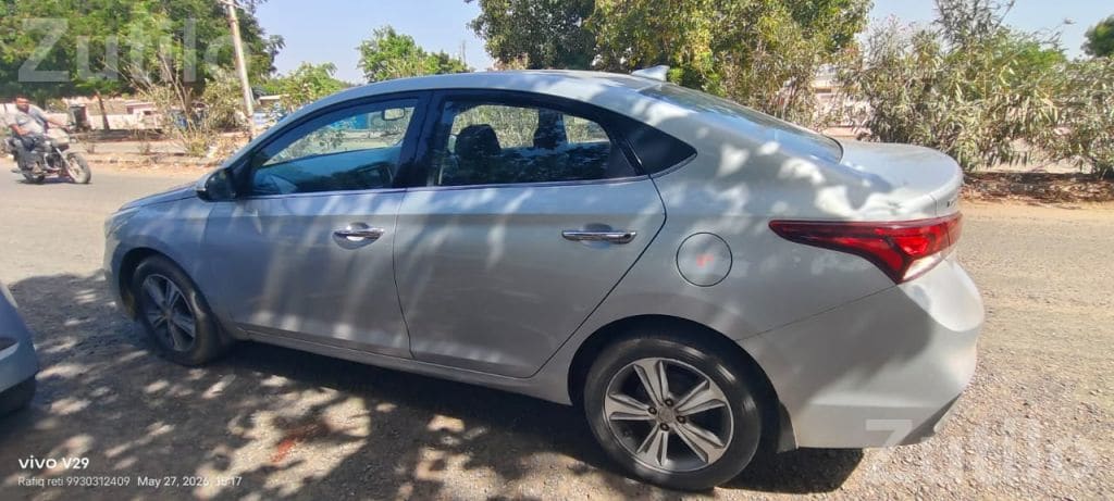 Hyundai Verna 2018 Petrol Sedan - કાર - ભુજ - Image 2