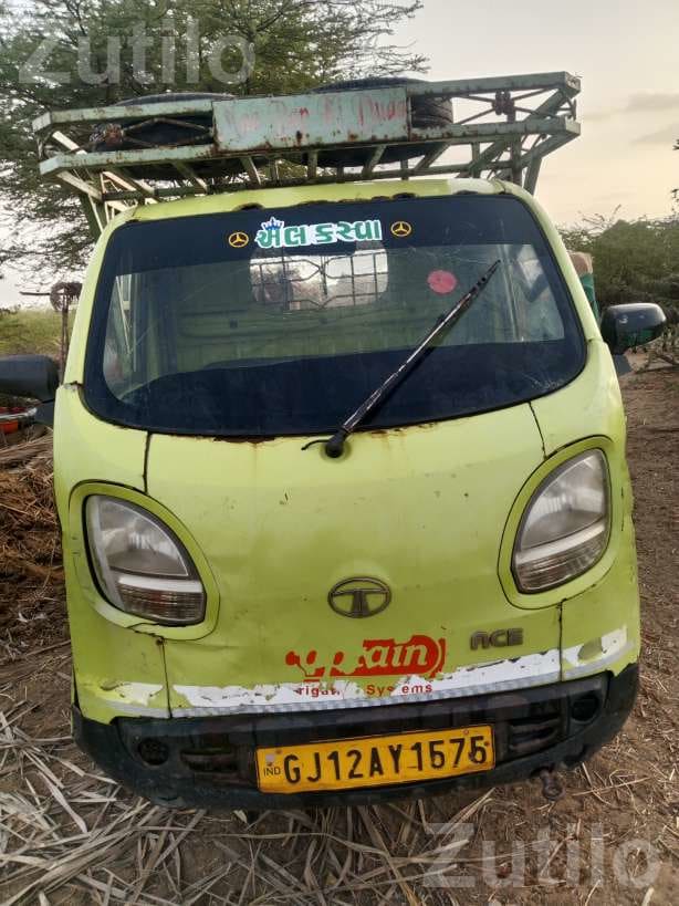 2013 Small Goods Carrier Truck 3 Owner - Trucks & Lorries - Bhuj - Image 2