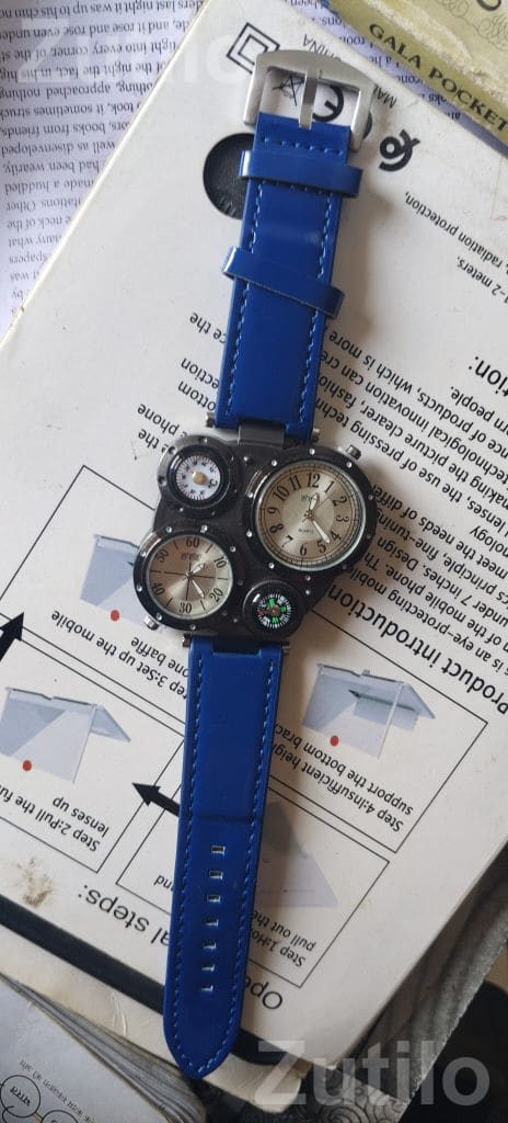 Blue Strap Analog Wrist Watch - ફેશન ઍક્સેસરીઝ - મંડવી - Image 2