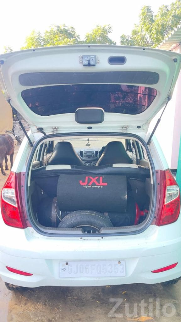 Hyundai i10 Era 1.1 2013 CNG - કાર - રાધનપુર - Image 2