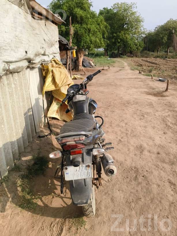 Bajaj Discover 100T Bike 2014 Model - બાઇક્સ - હરીજ - Image 3