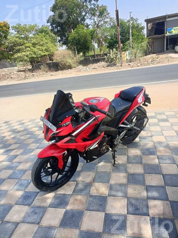 Bajaj Pulsar RS 200 2016 Single Owner - બાઇક્સ - ઈડર - Image 4
