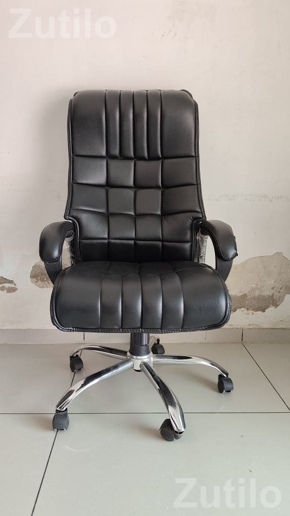 Office Table with Black Director Chair Set Office Table with Black Director Chair Set