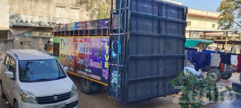 Complete DJ Sound Setup with Eicher 1075 - પ્રોગ્રામ માટેની વસ્તુઓ - દહેગામ - Image 5