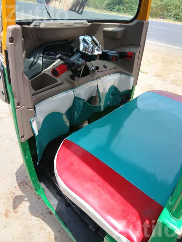 Bajaj CNG Auto Rickshaw 2023 Bajaj CNG Auto Rickshaw 2023