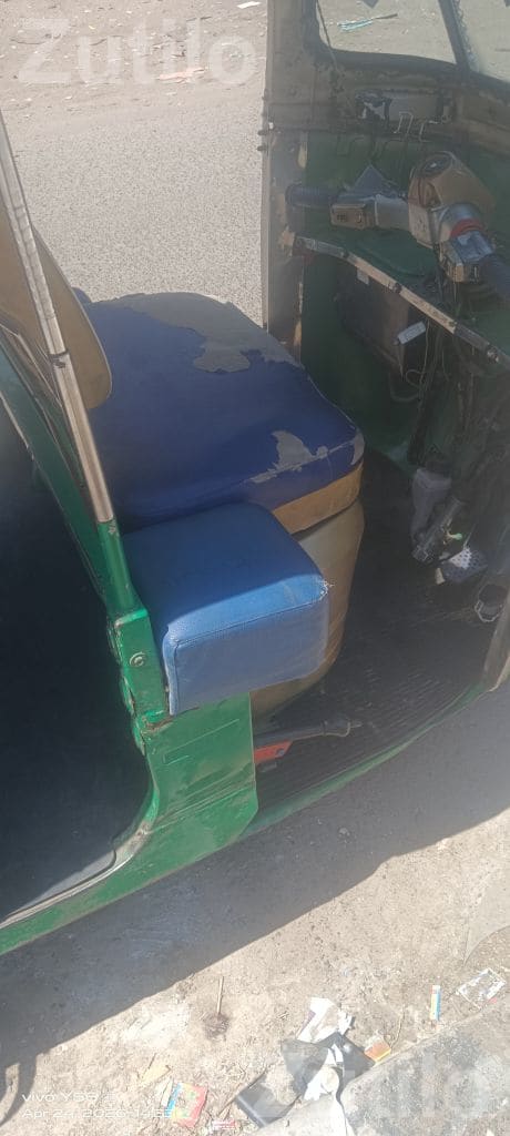 2017 Bajaj Auto Rickshaw - ઓટો રિક્ષા - દાહોદ - Image 3