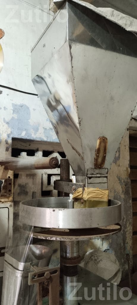 Automatic Pouch Packing Machine 100 Gram - પેકેજિંગ અને પ્રિન્ટિંગ મશીનો - નવસારી - Image 3