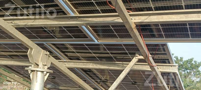 Solar Panel Setup with Motor Wire and Pipe - પમ્પ અને મોટર્સ - ડેડીયાપાડા - Image 3