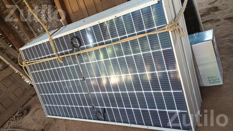 Solar Panel Setup with Motor Wire and Pipe - પમ્પ અને મોટર્સ - ડેડીયાપાડા - Image 5