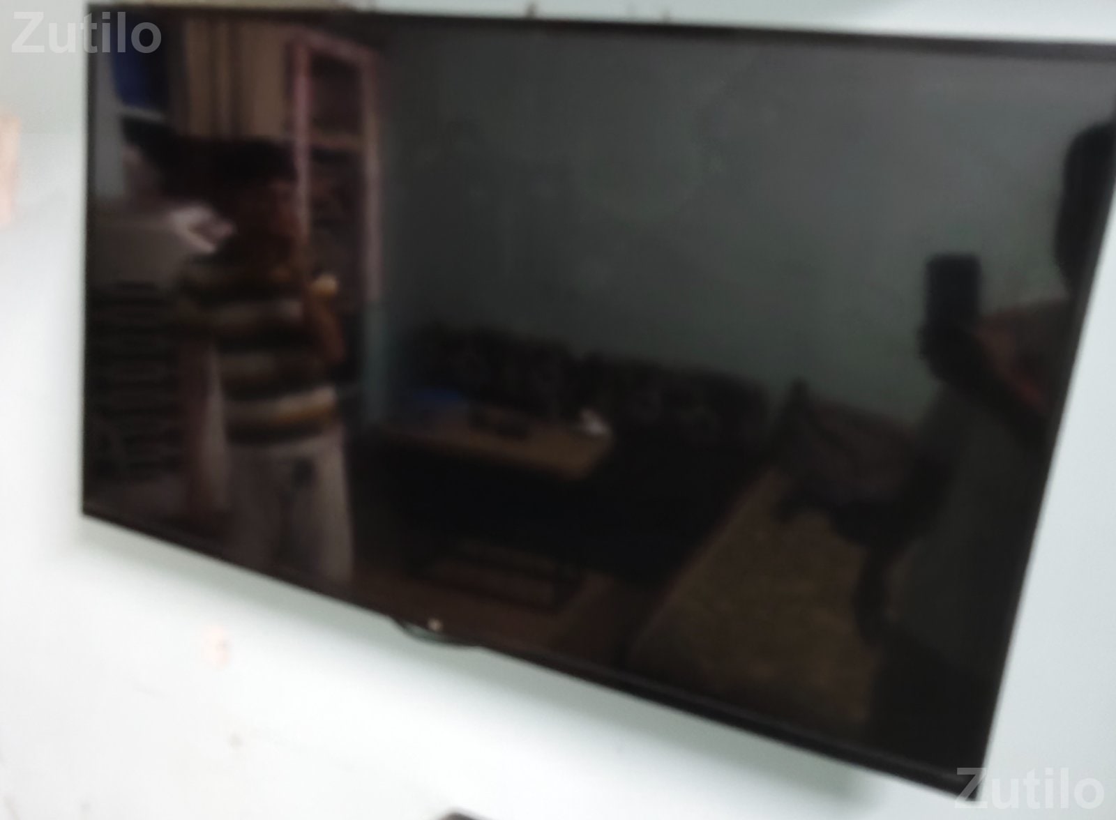 43 inchMI TV display panel damage 43 inchMI TV display panel damage