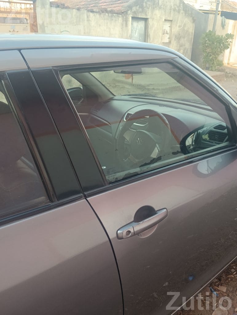 2013 Maruti Suzuki Swift Petrol Car - કાર - રાજકોટ શહેર - Image 2