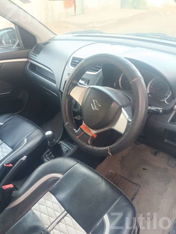 2013 Maruti Suzuki Swift Petrol Car - કાર - રાજકોટ શહેર - Image 3