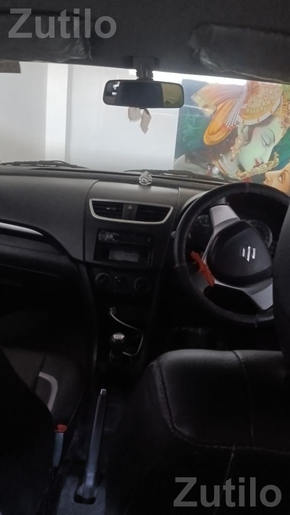 2013 Maruti Suzuki Swift Petrol Car - કાર - રાજકોટ શહેર - Image 4