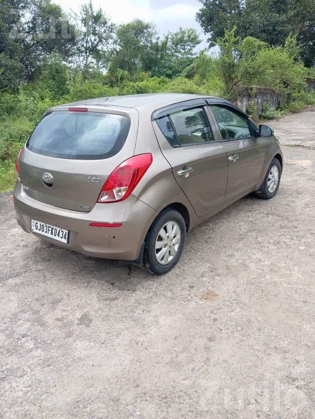 Hyundai i20 2014 Manual Car - કાર - ધોરાજી - Image 3
