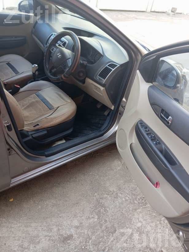 Hyundai i20 2014 Manual Car - કાર - ધોરાજી - Image 4