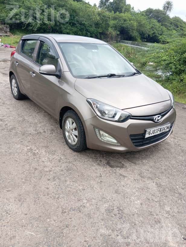 Hyundai i20 2014 Manual Car - કાર - ધોરાજી - Image 5