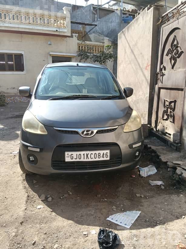 Hyundai i10 2010 Model Hatchback - Cars - Rajkot City - Image 3