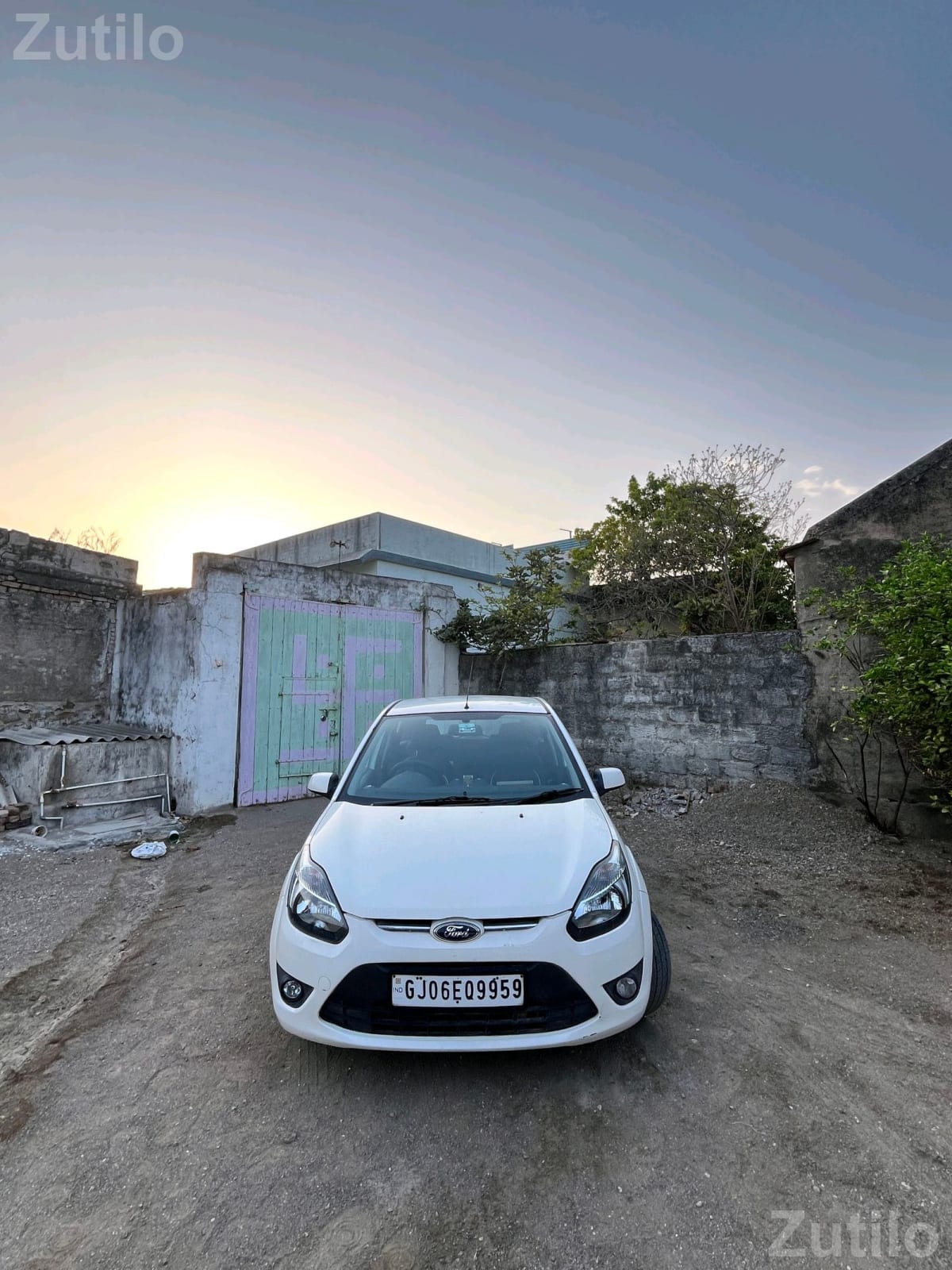 Ford Figo Titanium Diesel White Car - કાર - અમરેલી - Image 5