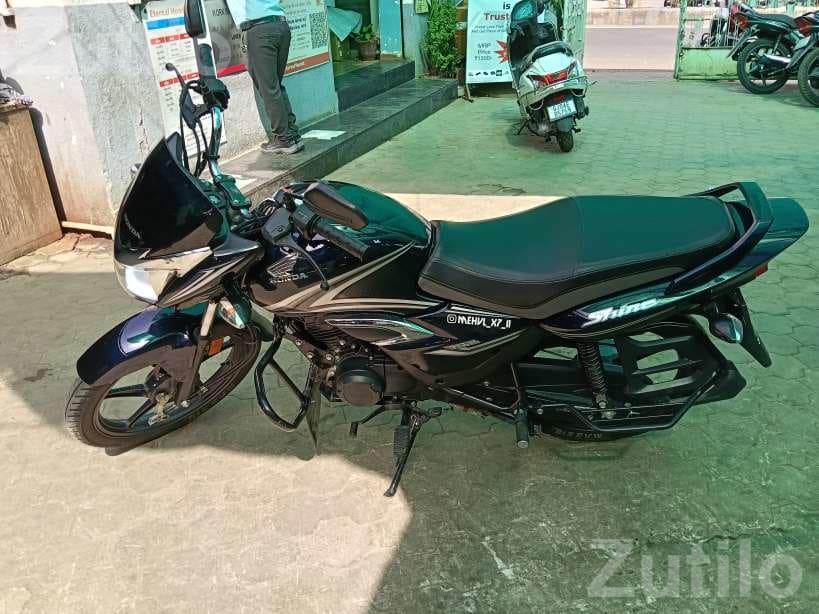 Honda Shine Blue Motorcycle on Running Loan - Bikes - Dhandhuka - Image 4
