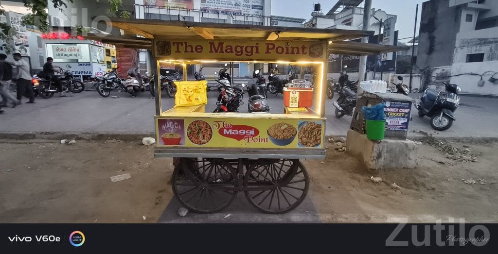 Running Maggi Food Cart with Display Setup Running Maggi Food Cart with Display Setup