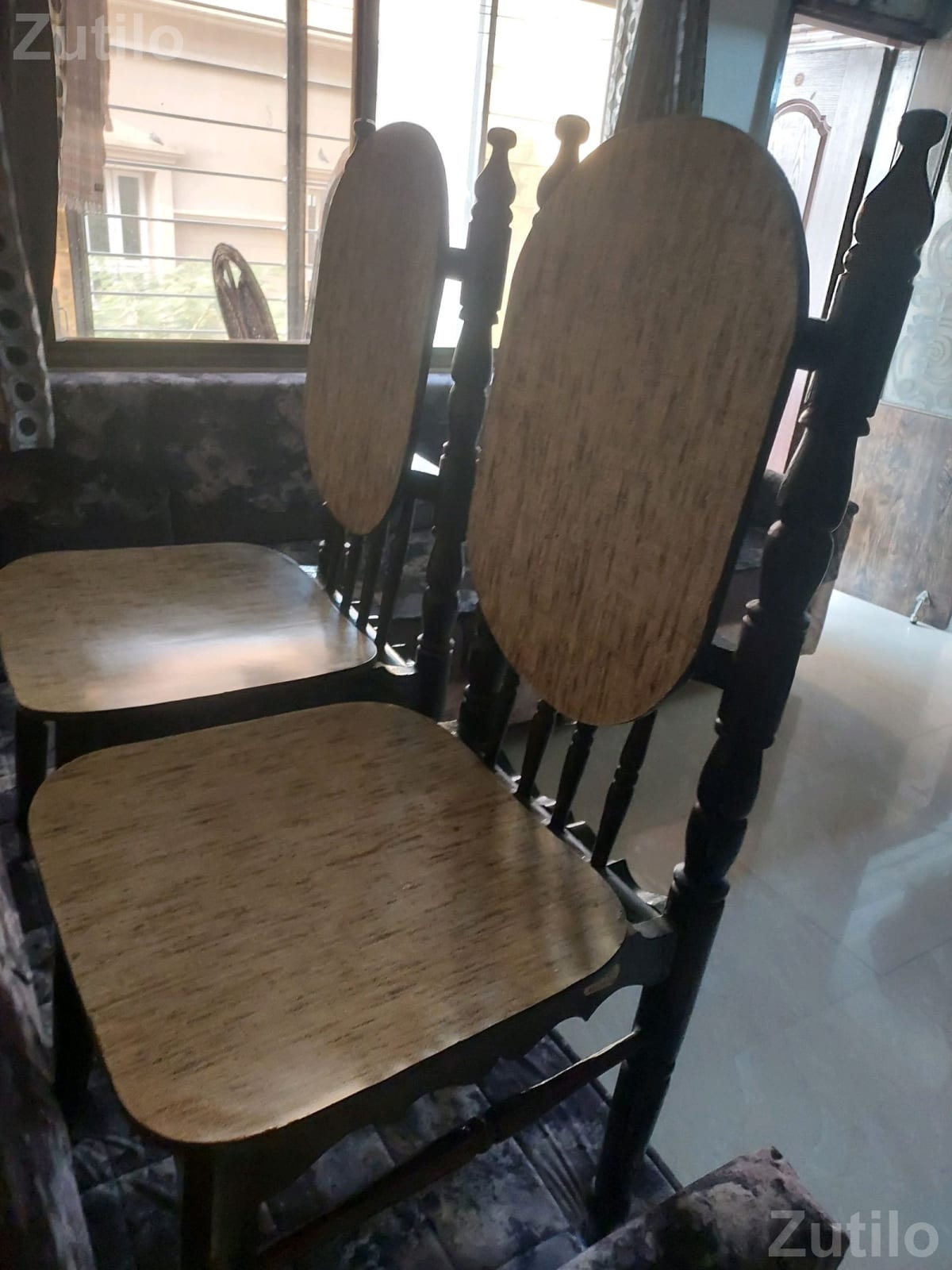 Set of 6 Pure Saag Wood Dining Chairs - ડાઇનિંગ ટેબલ - જામજોધપુર - Image 3