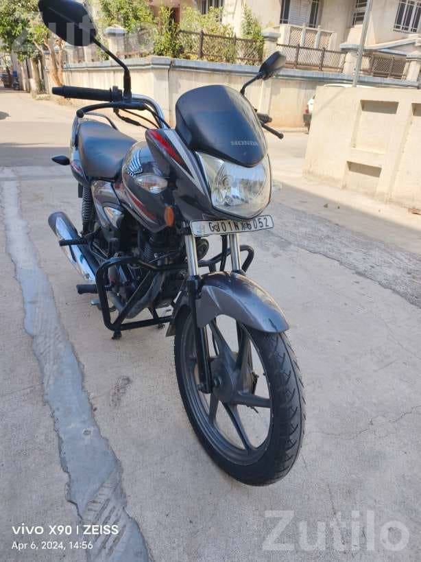 2017 Honda CB Shine Second Owner Bike - Bikes - Vanthali - Image 3