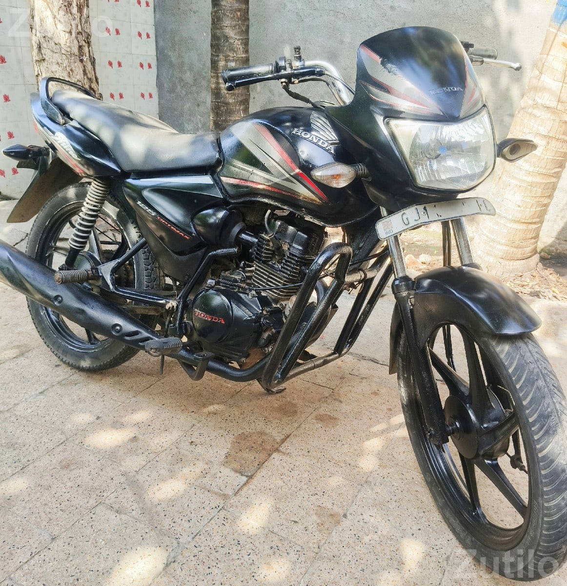 2014 Honda CB Shine with New Tubeless Tyres - Bikes - Dhokadva - Image 2