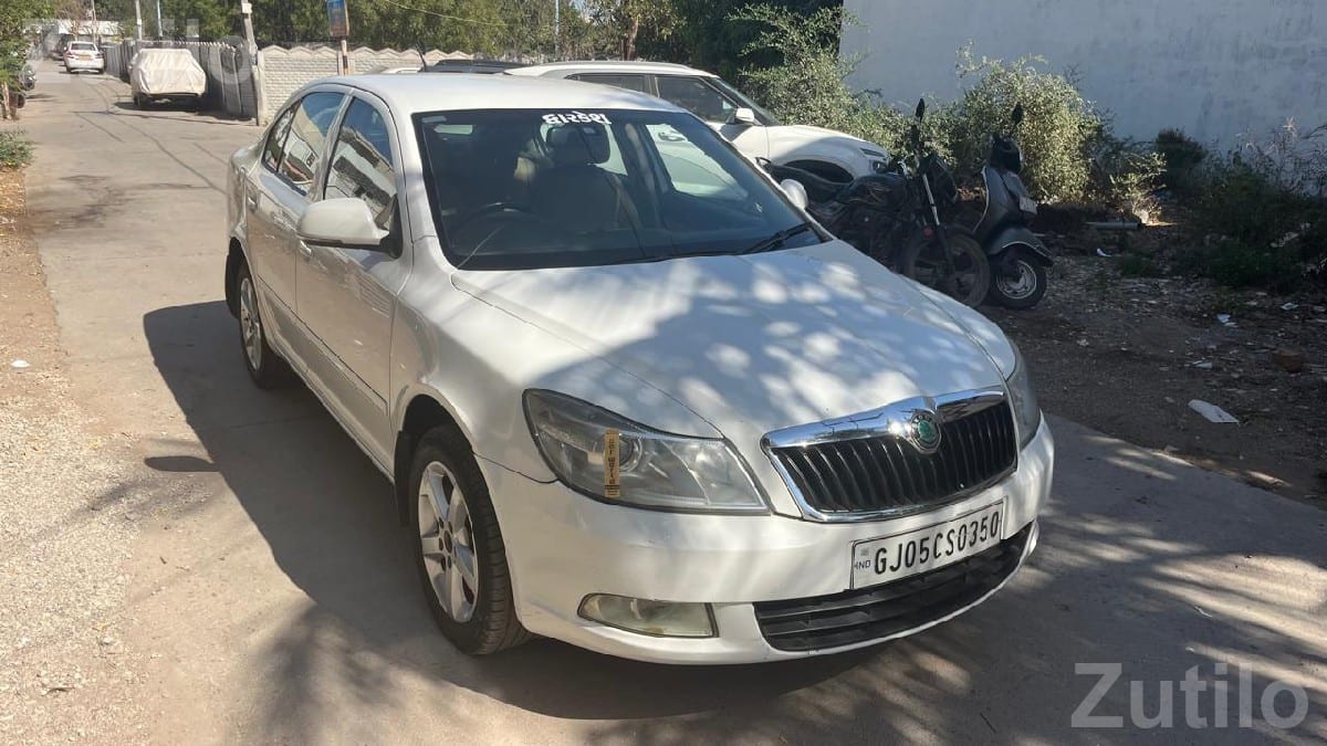 Skoda Laura 2.0 TDI Automatic 2012 Skoda Laura 2.0 TDI Automatic 2012