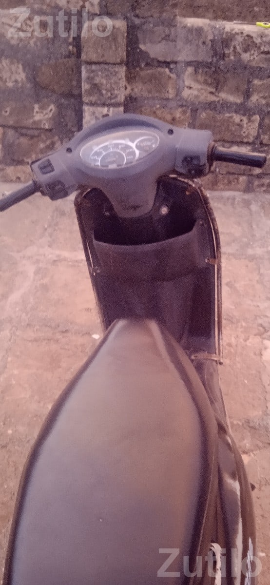 Self Start Scooty in Running Condition Self Start Scooty in Running Condition