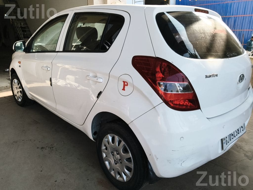 Hyundai i20 2011 Petrol 2nd Owner - કાર - પાલનપુર - Image 2