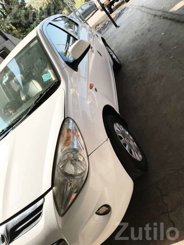 Hyundai i20 2011 Petrol 2nd Owner - કાર - પાલનપુર - Image 3