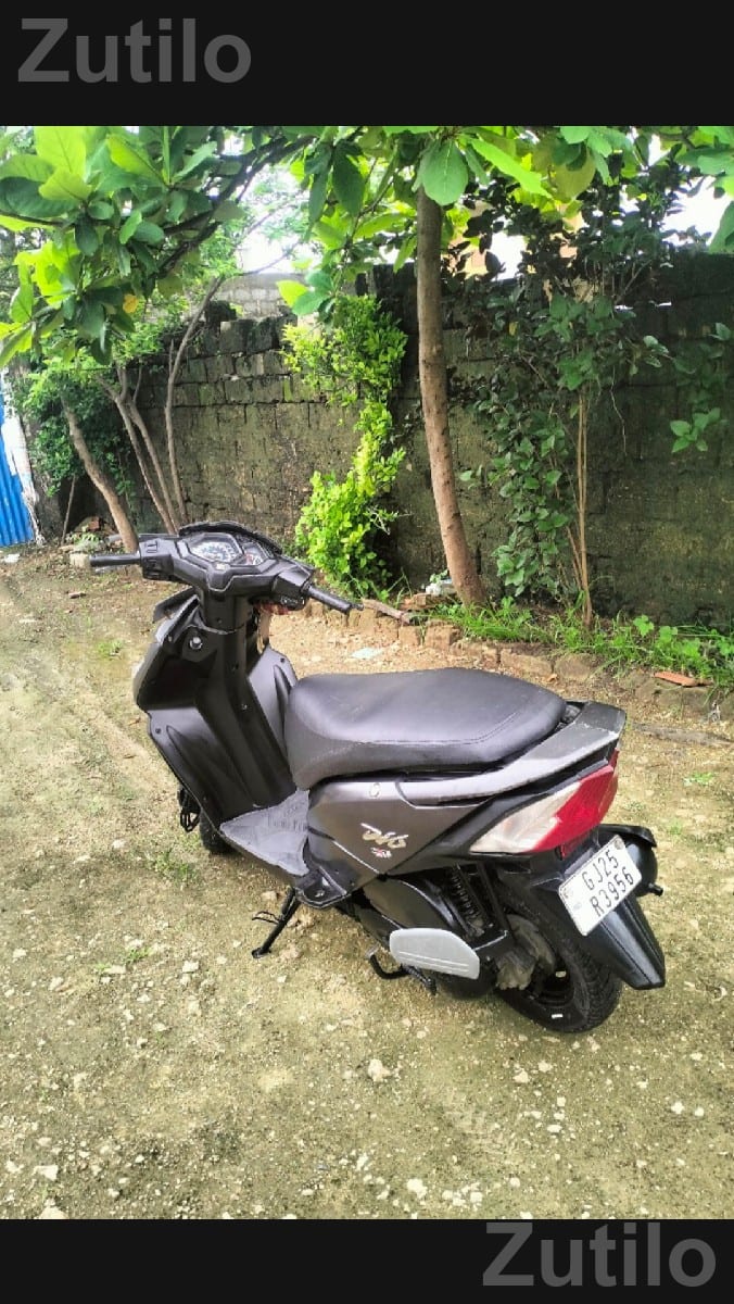 Honda Dio 2017 Petrol Scooter with Self Start Honda Dio 2017 Petrol Scooter with Self Start